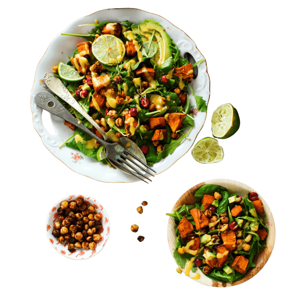 Zdjęcie sałatki z warzywami i ciecierzycą